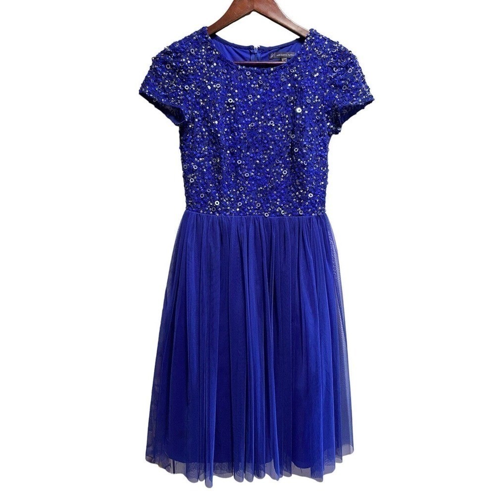 Beautiful blue Adriana Papel dress embellished sequin‎ Tulle. Homecoming Size 2